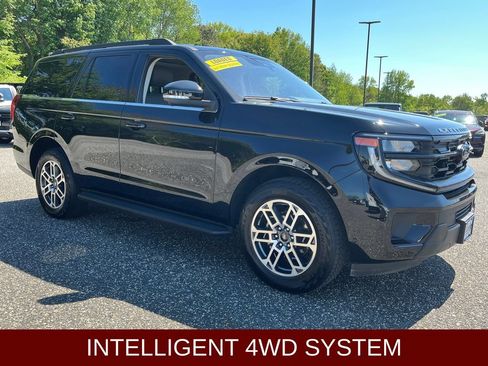 Certified 2025 Ford Expedition Active AWD/4WD image 4