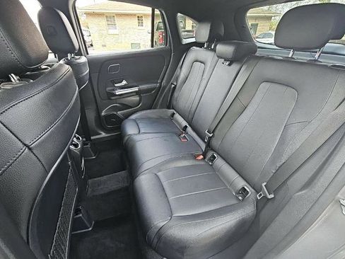 Used 2021 Mercedes-Benz GLA 250 4MATIC image 9