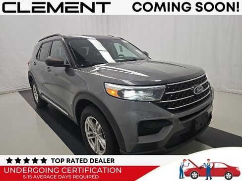 Used 2022 Ford Explorer XLT image 2
