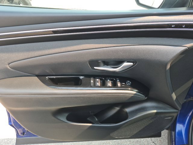 Used 2023 Hyundai Tucson Limited w/ Winter Package AWD/4WD image 11