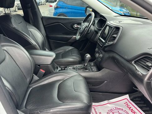 Used 2021 Jeep Cherokee Latitude Lux w/ Comfort/Convenience Group image 15