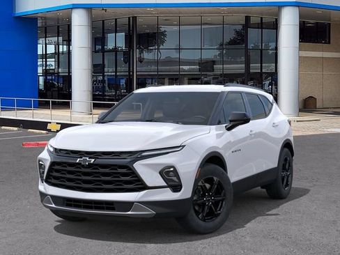 New 2026 Chevrolet Blazer LT w/ Convenience Package FWD image 6