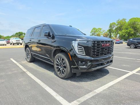 Used 2025 GMC Yukon Denali w/ Denali Reserve Package AWD/4WD image 3