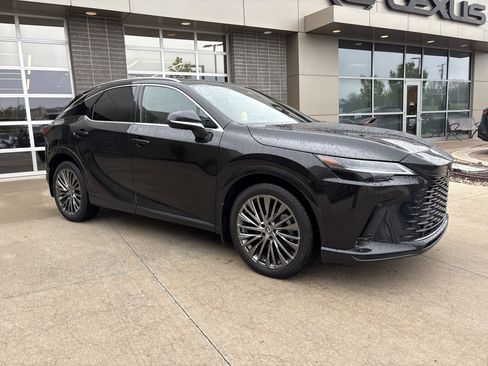 Used 2024 Lexus RX 350 w/ Convenience Package image 2