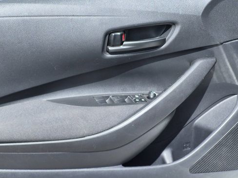 Certified 2025 Toyota Corolla LE FWD image 10