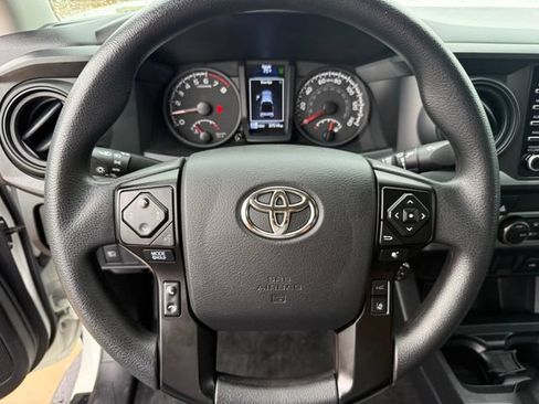 Used 2023 Toyota Tacoma SR AWD/4WD image 11