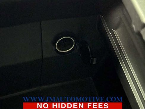 Used 2021 Toyota Highlander XLE image 43