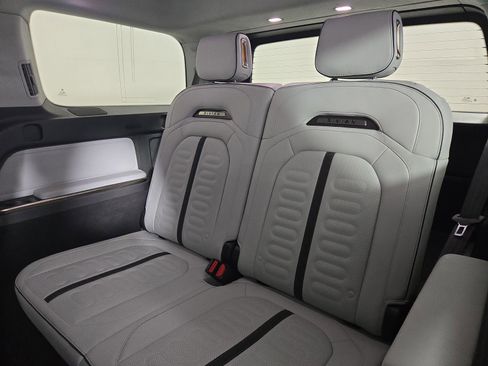 Used 2023 Rivian R1S Adventure AWD/4WD image 22