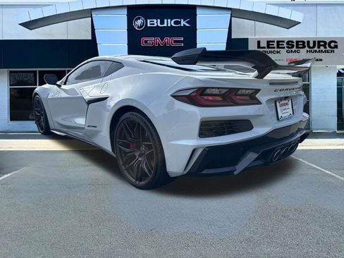 Used 2023 Chevrolet Corvette Z06 w/ Z07 Performance Package RWD image 5