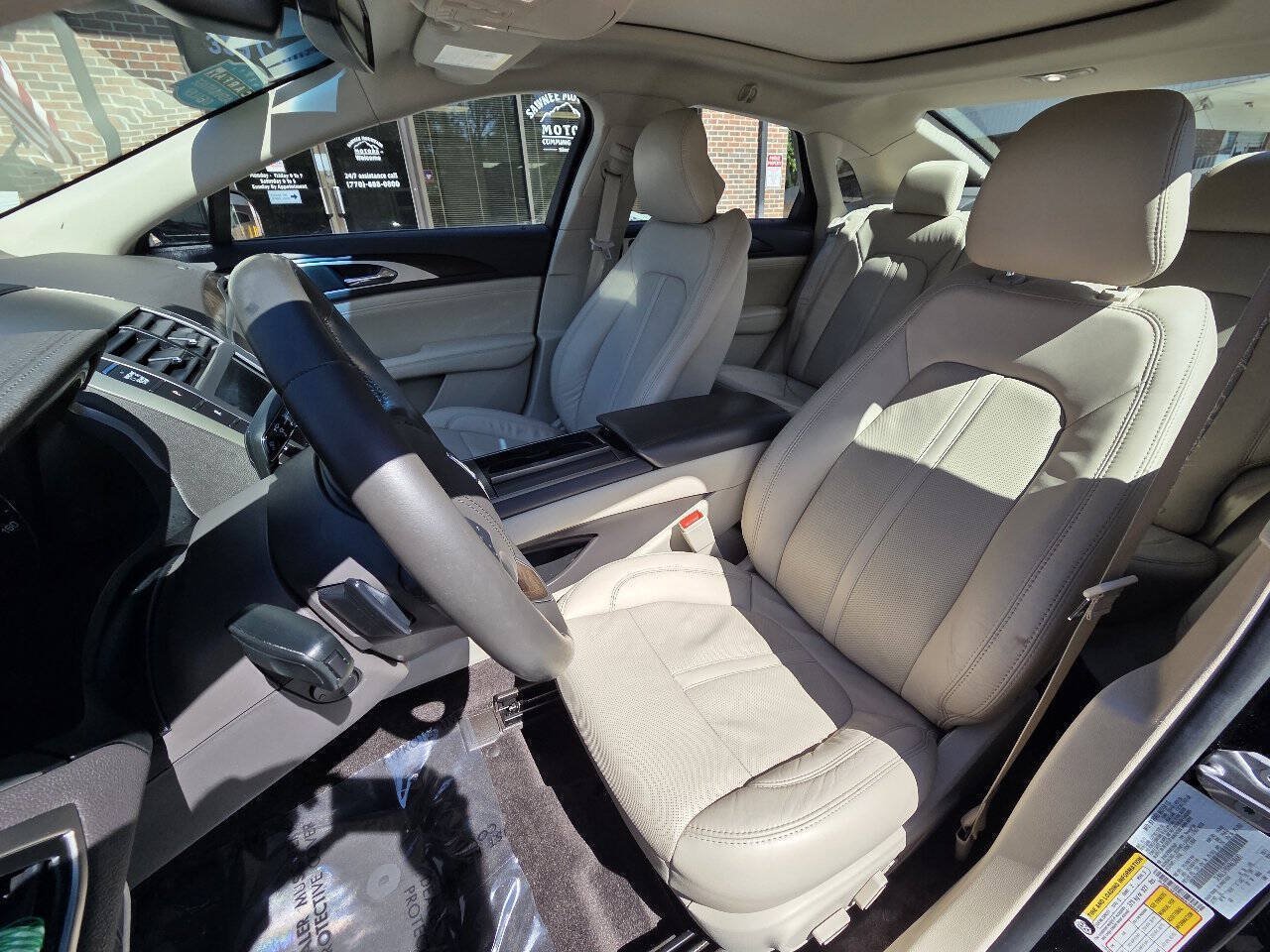 Used 2017 Lincoln MKZ Reserve w/ Technology Package AWD/4WD image 11