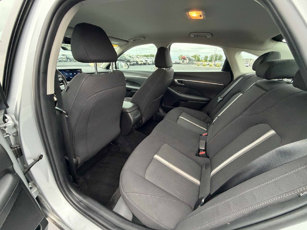 Used 2025 Hyundai Sonata SEL FWD image 19