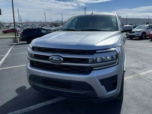 Used 2022 Ford Expedition XLT image 5