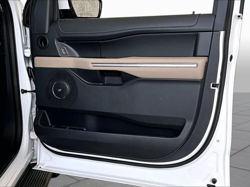 Used 2024 Ford Expedition Max Limited RWD image 23