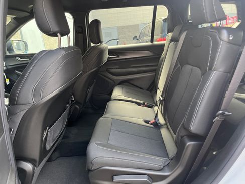 New 2026 Jeep Grand Cherokee L Laredo AWD/4WD image 24