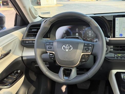 Used 2026 Toyota Crown w/ Advanced Technology Package AWD/4WD image 15