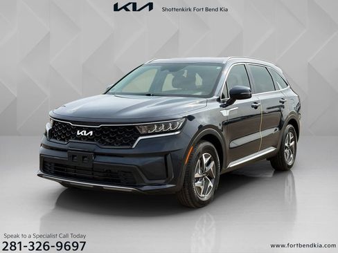 Used 2022 Kia Sorento S FWD image 1