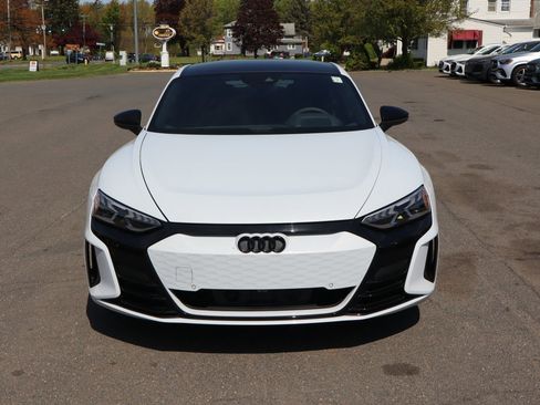 Used 2023 Audi e-tron GT Premium Plus AWD/4WD image 2