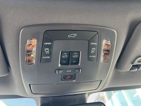 Used 2024 Toyota Sienna XSE image 9