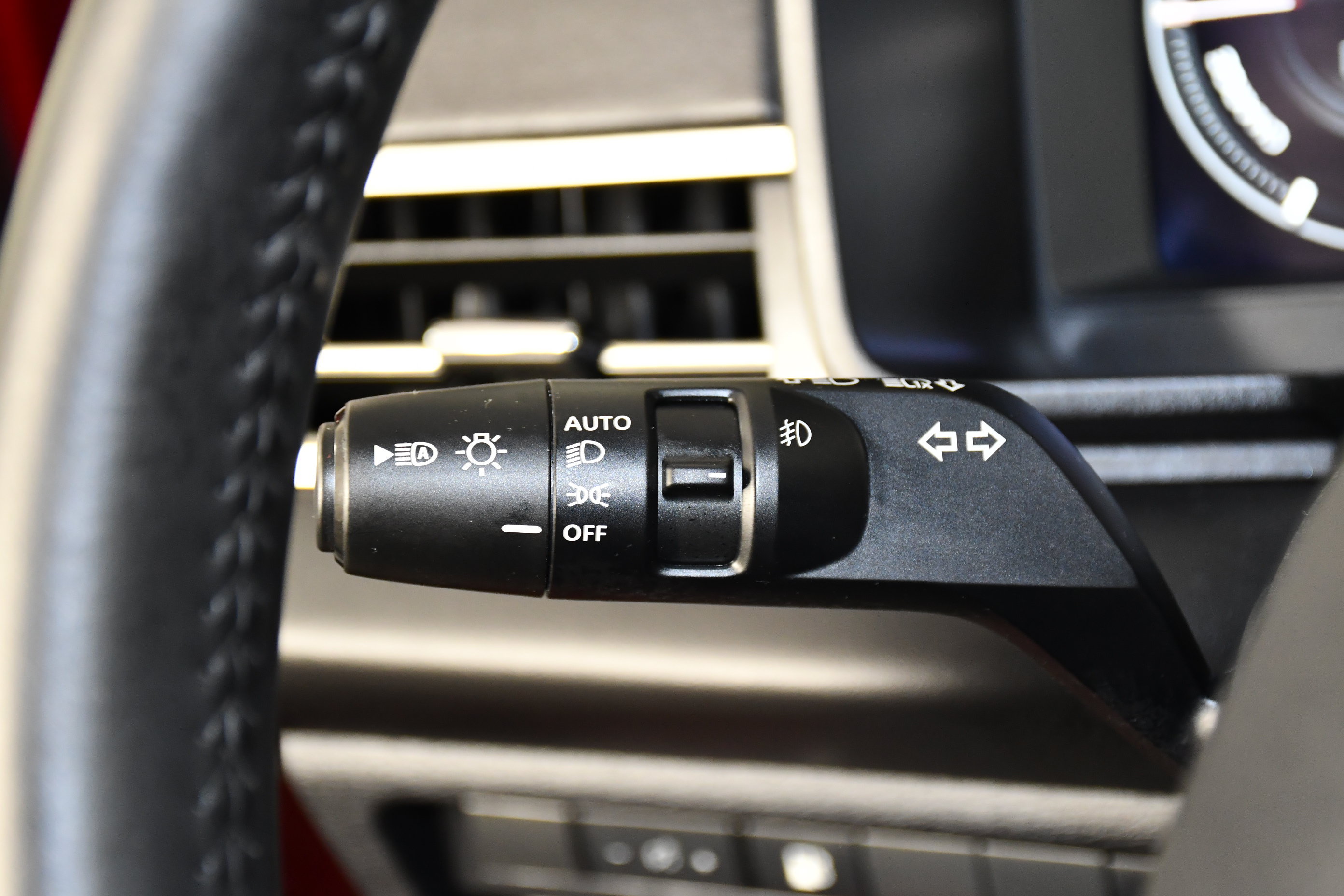 Used 2025 Mitsubishi Outlander SE AWD/4WD image 22
