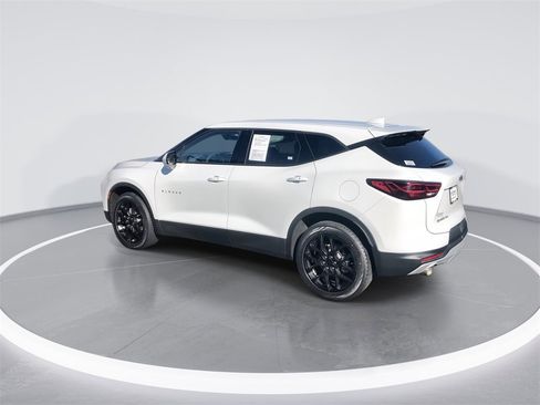 Used 2023 Chevrolet Blazer LT image 6
