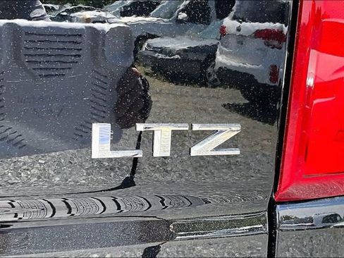 New 2026 Chevrolet Silverado 1500 LTZ w/ LTZ Premium Package AWD/4WD image 9
