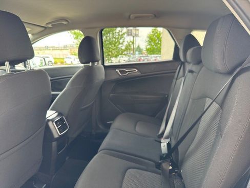 Used 2023 Kia Sportage LX AWD/4WD image 7
