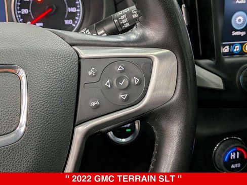 Used 2022 GMC Terrain SLT AWD/4WD image 17