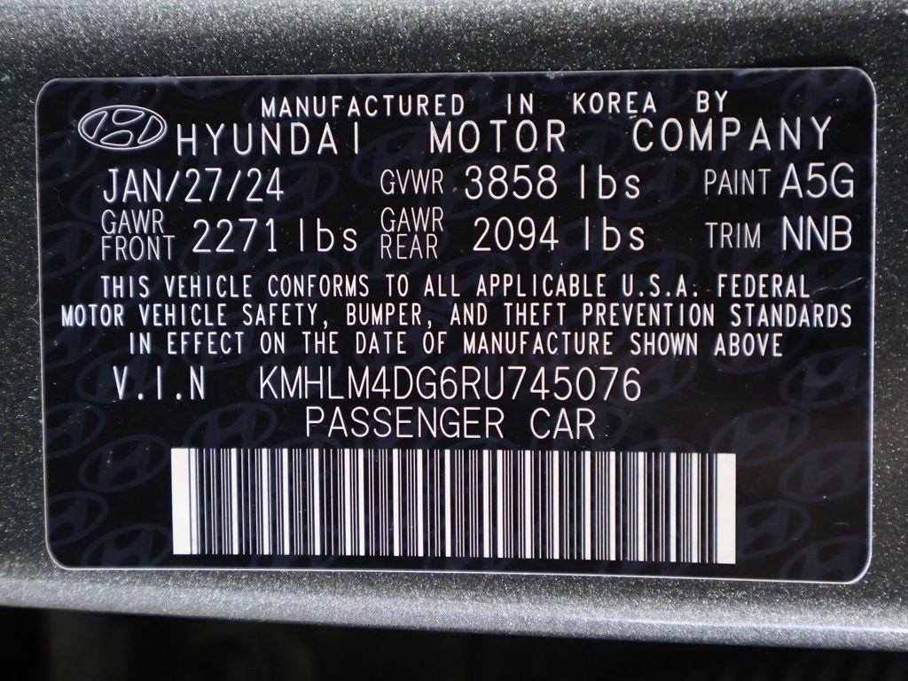 Used 2024 Hyundai Elantra SEL FWD image 38