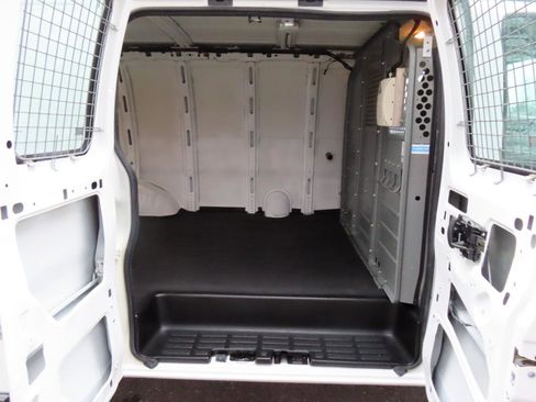 Used 2013 Chevrolet Express 2500 image 12