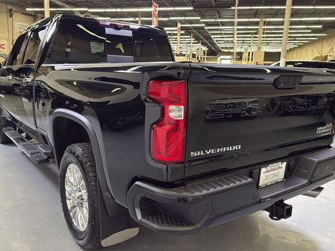 Used 2023 Chevrolet Silverado 3500 High Country w/ Z71 Off-Road Package AWD/4WD image 12