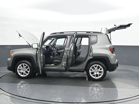 Used 2022 Jeep Renegade Latitude w/ Convenience Group image 27