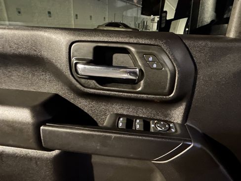 Used 2024 GMC Sierra 3500 Pro w/ Convenience Package image 15