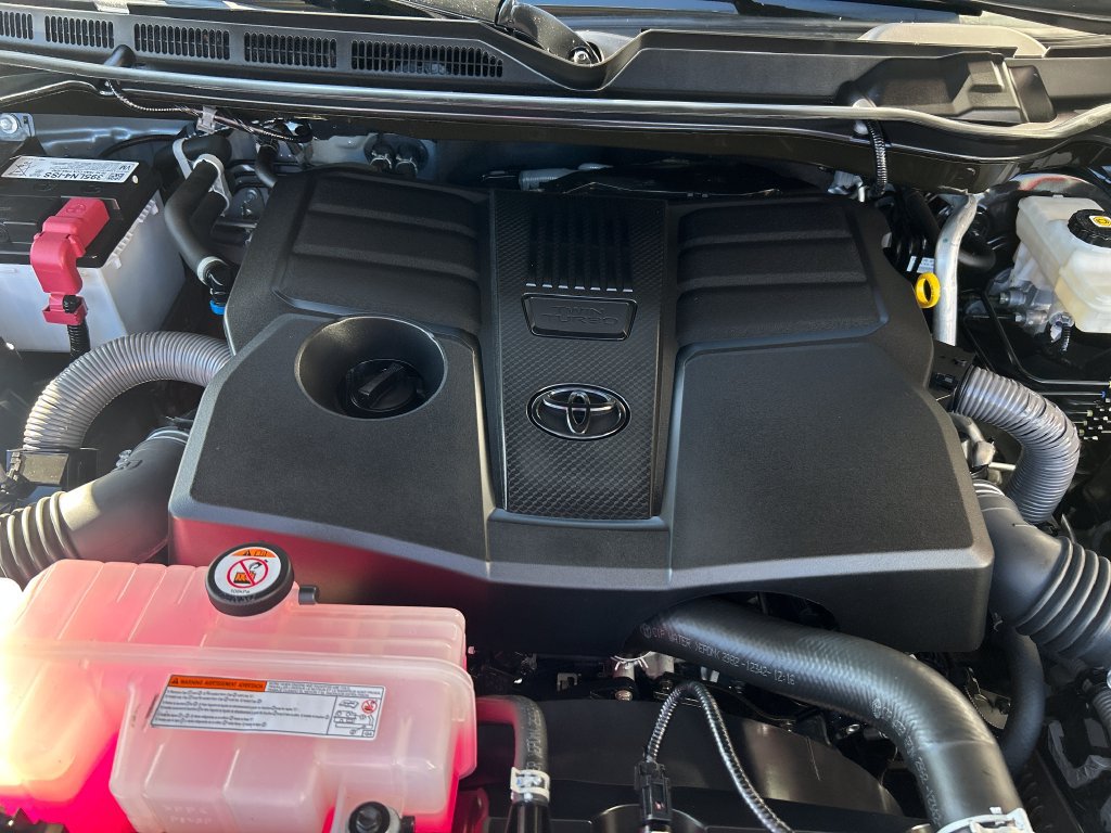 Used 2023 Toyota Tundra Platinum AWD/4WD image 23