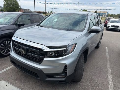 Used 2025 Honda Ridgeline RTL image 2