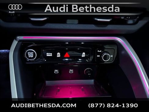 New 2025 Audi Q5 Prestige image 18