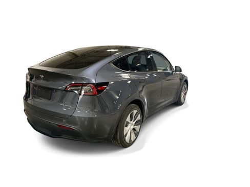 Certified 2023 Tesla Model Y Long Range AWD/4WD image 6