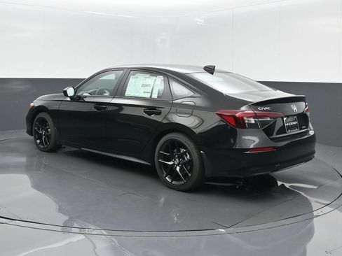 Used 2025 Honda Civic Sport image 6