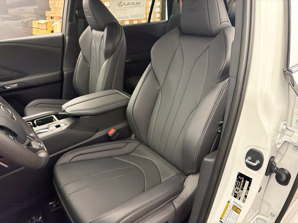 New 2026 Lexus TX 500h AWD w/ Technology Package image 18