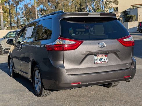 Used 2015 Toyota Sienna LE image 13