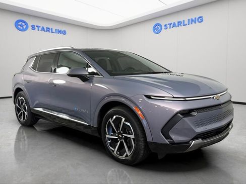 Used 2025 Chevrolet Equinox EV LT image 13