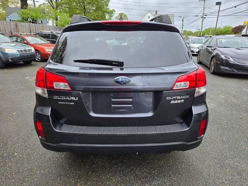 Used 2013 Subaru Outback 2.5i Limited AWD/4WD image 16