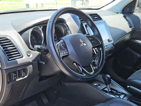 Used 2025 Mitsubishi Outlander Sport SE AWD/4WD image 13