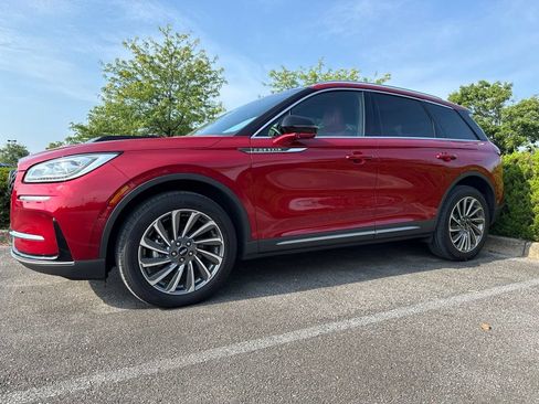 Used 2023 Lincoln Corsair Reserve w/ Equipment Group 201A FWD image 4