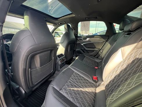 Used 2022 Audi S6 Premium Plus image 17