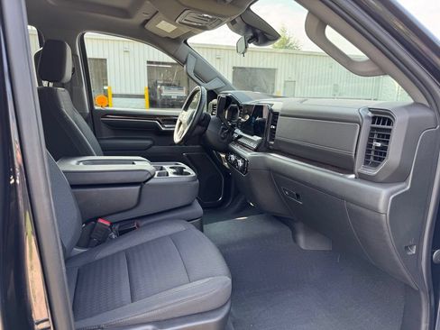 Used 2023 GMC Sierra 1500 SLE AWD/4WD image 15