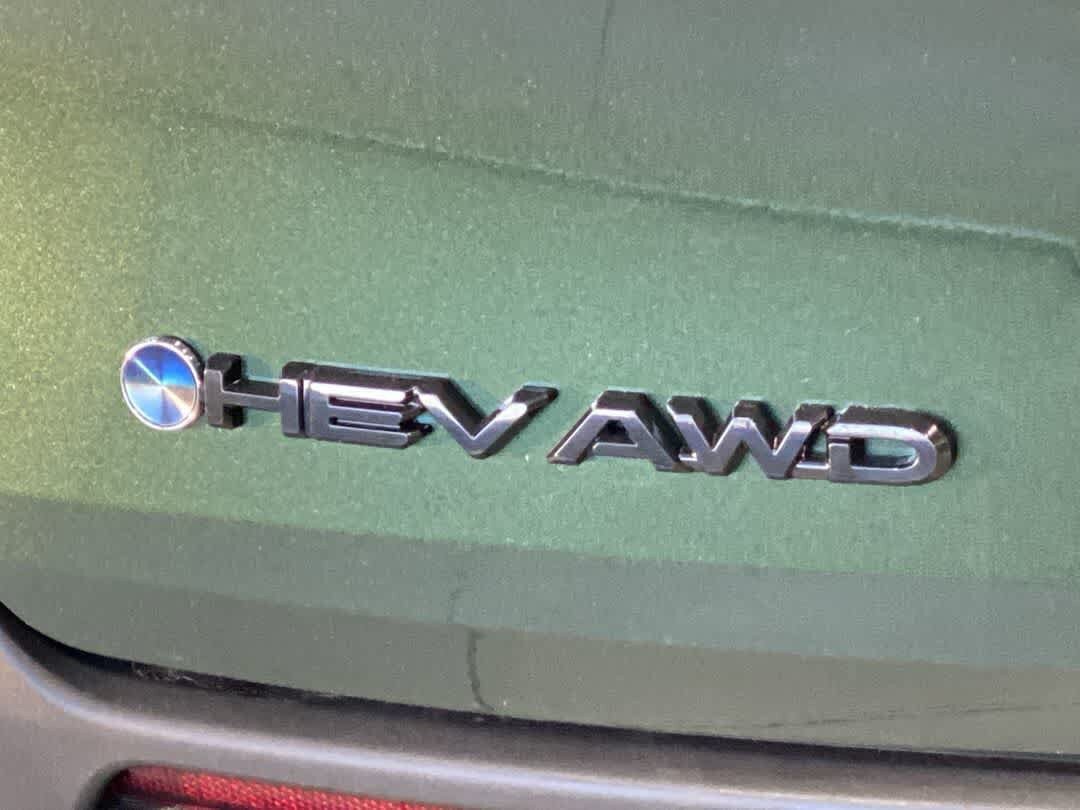 Certified 2025 Toyota Sienna XLE Woodland Edition AWD/4WD image 11