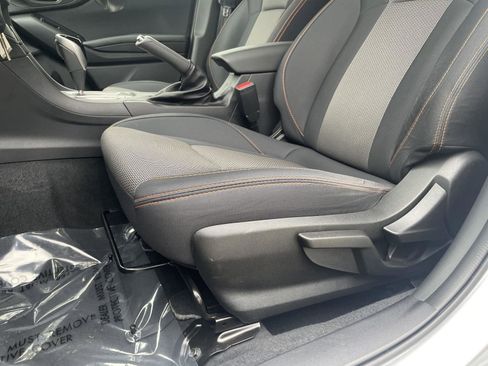 Used 2019 Subaru Crosstrek 2.0i Premium w/ Popular Package #3 AWD/4WD image 4