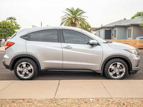 Used 2017 Honda HR-V EX image 6