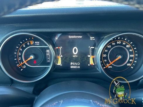 Used 2018 Jeep Wrangler Unlimited Sahara image 11