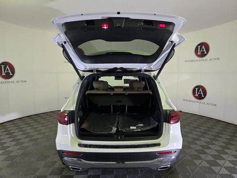 New 2025 Mercedes-Benz GLB 250 4MATIC image 8